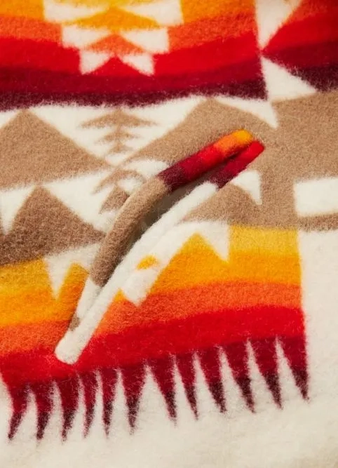 Beth Dutton Printed Cropped Cloak (5)